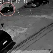 Мъж стана за резил - открадна покривало за автомобил в Сливен ВИДЕО