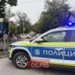 Бежанец избяга от наш бежански център, открадна джипа на кмет