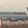 Първият американски самолет кацна в Безмер