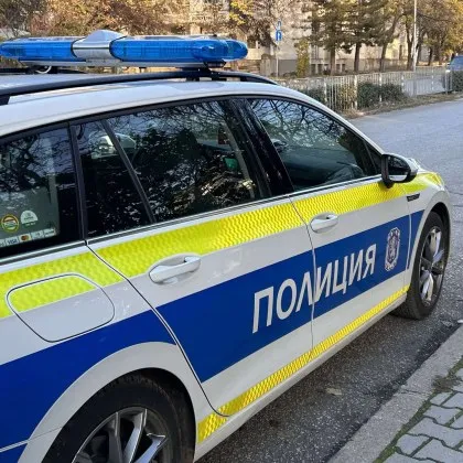 Двама 18-годишни са с опасност за живота след челен сблъсък с мотори