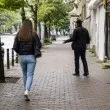 Заплахи и обиди след отказ за пари: Жени предупреждават за агресивен просяк в София