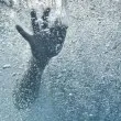 71-годишен опита да спаси давещ се турист, издъхна