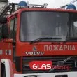 Пожар бушува в Блатница, засегна 2 къщи и стопанска постройка