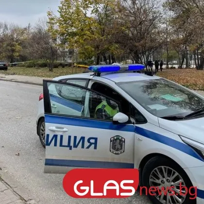 Екшън в София! Водач с Порше спретна гонка с полицай, блъсна патрулката и избяга