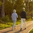 Ходите бързо и след 80? Учените откриха изненадваща връзка с деменцията