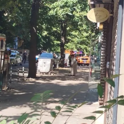 Човек е блъснат в центъра на София, &bdquo;Солунска" е затворена