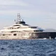 Яхтата на Зукърбърг отказала помощ на бедстваща лодка? Аляска освирка милиардера