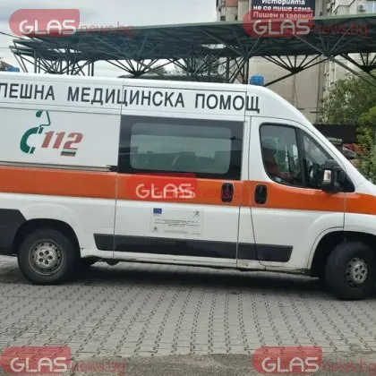 Автобус помете майка и тригодишното ѝ дете на "зебра"