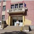 10 бона гаранция за училищната директорка, задържана за