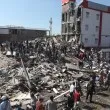 Майка и бебето ѝ бяха извадени живи под развалините след земетресението в Колумбия