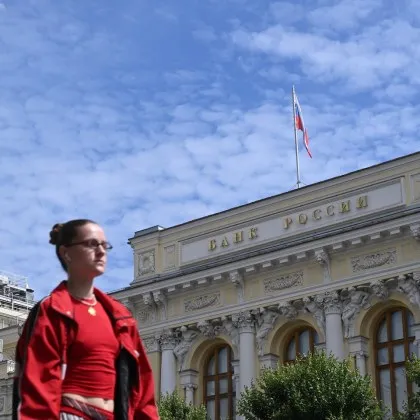 Рекорден отлив от руските банки: Милиарди напускат системата
