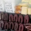 Над 2 тона храни без ясен произход открити на пазар край Юндола