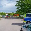 Мъж с меч нападна училище в Швеция, полицията го простреля