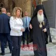 Спряха опашката за чудотворната икона в Бачково заради Йотова, десетки чакаха в 38-градусовата жега