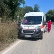 Стършел ужили мъж на пътя за Варна, Спешна помощ го пресрещна за минути СНИМКИ