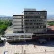 От петзвездната слава до срутващите се козирки: Тъжната съдба на емблематичния хотел &bdquo;Ален мак"