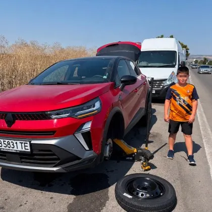Неволята на АМ &bdquo;Тракия": 10-годишен хвана ключа, а помощта сама го намери