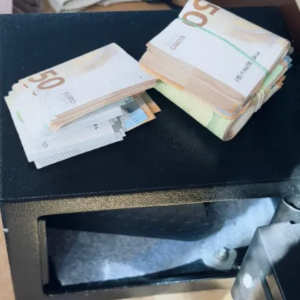 Разбиха схема с фалшиви евро в Пловдив, осуетиха и подготвян грабеж с приспивателни