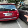 Влизане през пасажерската врата: Пореден случай на безогледно паркиране ядоса мъж във Велико Търново