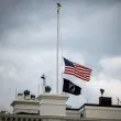 Не ЦРУ, а Доли Партън: Ето защо американският флаг в Москва е наполовина спуснат