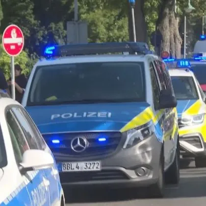 Кървава драма в училище край Берлин: Ученичка и мъж са убити, задържан е 19-годишен