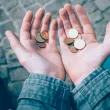 Съмнение за измама: Момиче в инвалидна количка проси за операция в Стара Загора