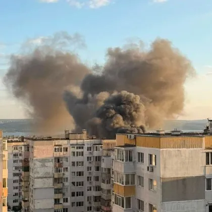 Избухна огромен пожар във Варна СНИМКИ+ВИДЕО