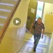 Тревожен сигнал: Мъж обикаля блокове в София и опитва да мами възрастни хора