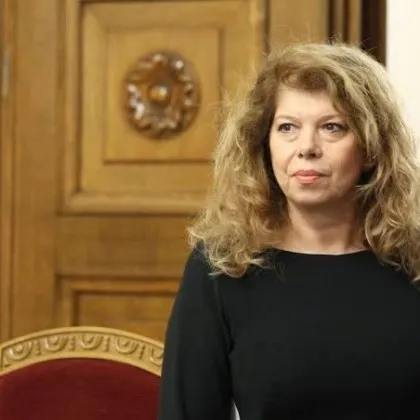 Йотова вдига завесата: До дни обявява кой ще бъде новият вицепрезидент