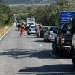 Автомобил се запали край Мерданя, движението е блокирано