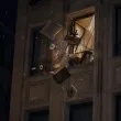 Нощен екшън в хотел във Велико Търново: Гост започна да изхвърля вещи на улицата