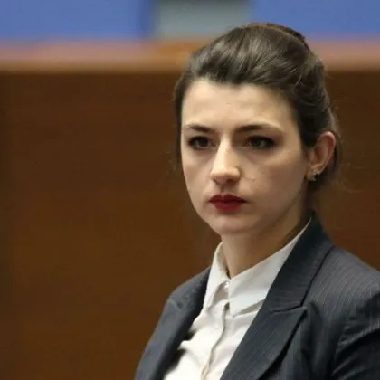 Слави Трифонов плаща 40 хил. лв. на Лена Бориславова заради "Песен за Лена"