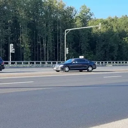 Пратениците на Тръмп кацнаха в Москва, започва нов опит за мир в Украйна