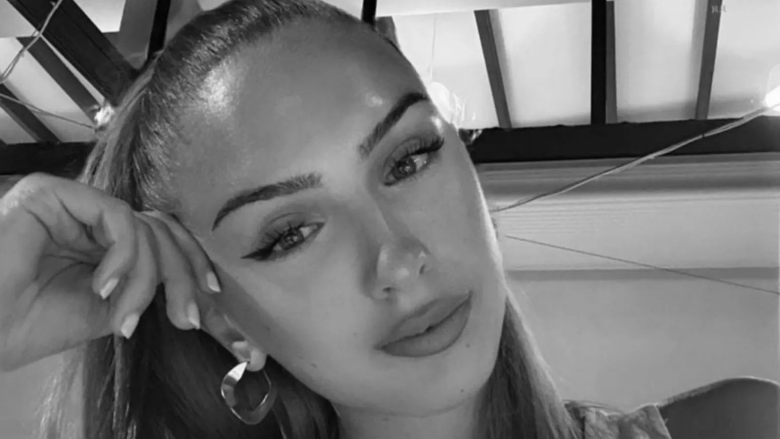 Седем пъти срещу смъртта: &bdquo;Мис Австрия" почина само на 22 години