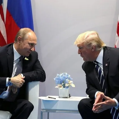 Точно час по телефона: Кремъл разкри какво са си казали Тръмп и Путин