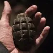 Нападнаха с гранати заведения в тина