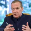 Медведев предупреди кога Русия може да посегне към ядреното оръжие
