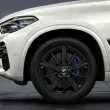 Шофьор на BMW забеляза нещо по гумите си след 15 000 км, причината го озадачи