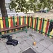 След нощни сбирки: Детска площадка в Благоевград се превърна в депо за боклук и балони СНИМКИ