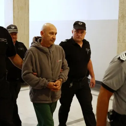 Подпалвачът на коли от София остава в ареста