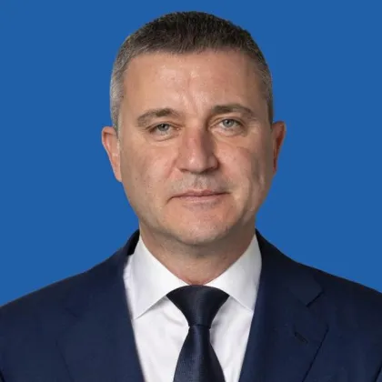 Горанов към Демерджиев: Фирмата ми е отдала имот под наем на "значителната" сума от 1000 &euro;