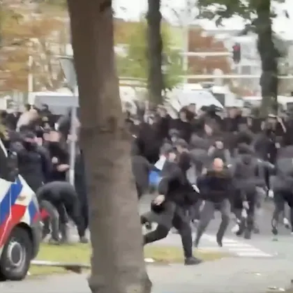 Безредици в Хага по време на антимигрантски протест ВИДЕА