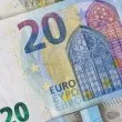 Шофьор пробва полицаи с 20 евро