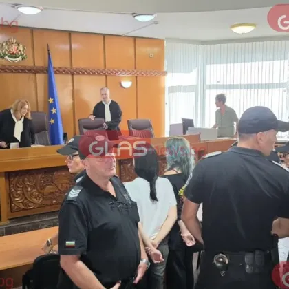 16-годишната Виктория, обвинена за убийството на Младежкия хълм, остава в ареста