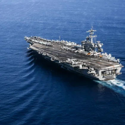 Осем военнослужещи опитали да сложат край на живота си на борда на USS &bdquo;Абрахам Линкълн"