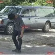 Пловдивчани попаднаха на привит в неестествена поза, намесиха се полицаи