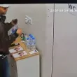 Мъж сви зарядно от стоматология в София. Зъболекарят му подготви специален &bdquo;час" ВИДЕО