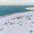 Само 58 км от Русия: Как живеят хората в едно от най-изолираните селища на Америка