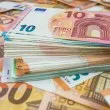 Секретарка на учебно заведение присвоявала служебни пари от месеци