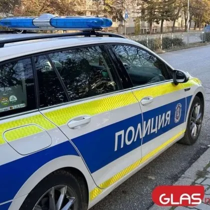 Полицията удари на четири места в София: Дрога и хиляди евро при арестите